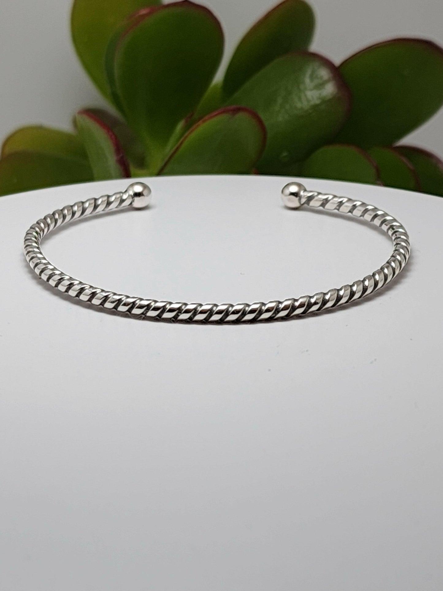 Silver weir twisted cuff bracelet