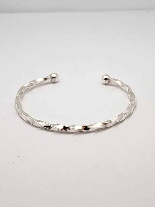 Unisex Twisted Cuff Bracelet,, Dominic