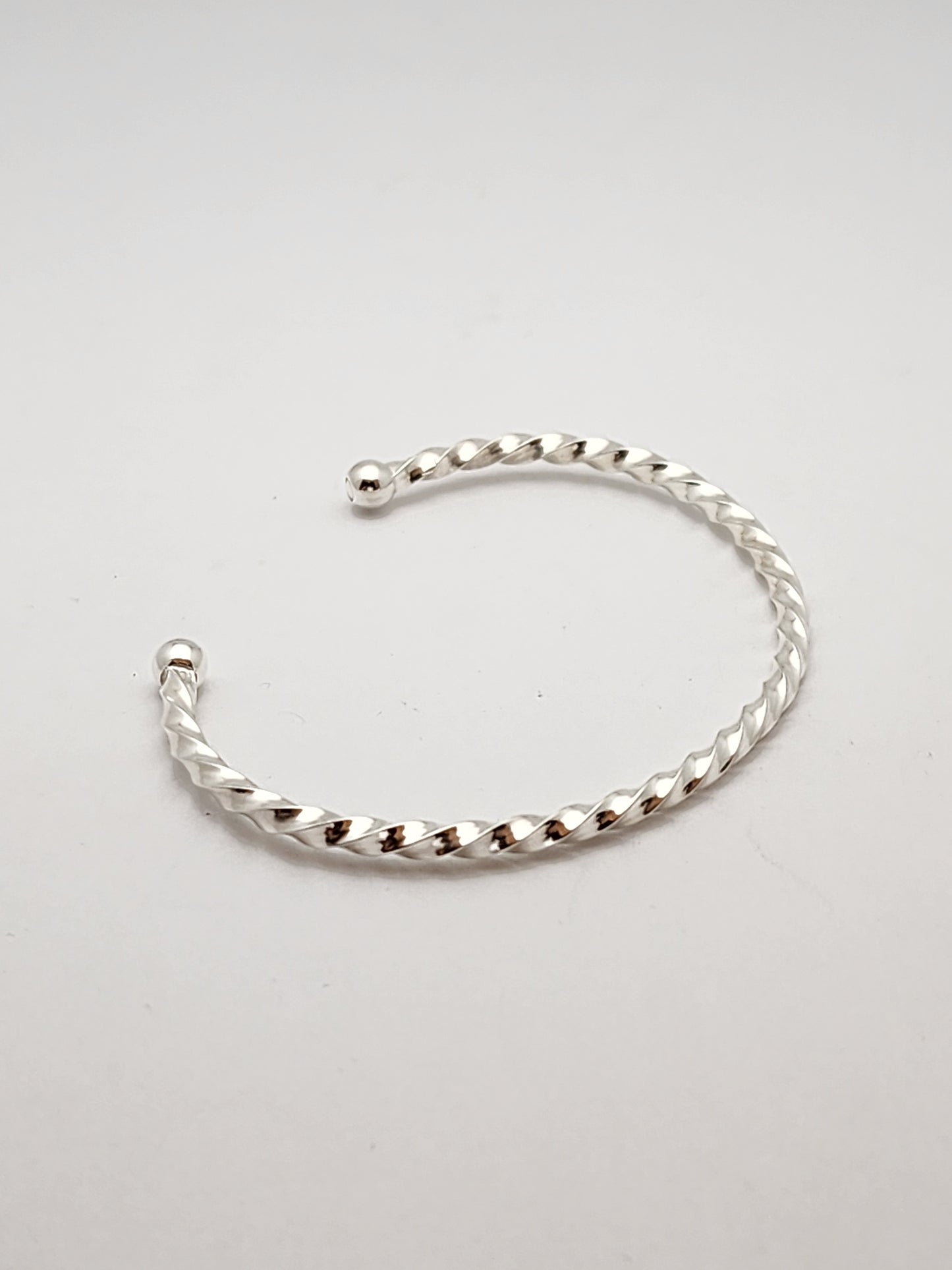 Unisex Twisted Cuff Bracelet,,Luca